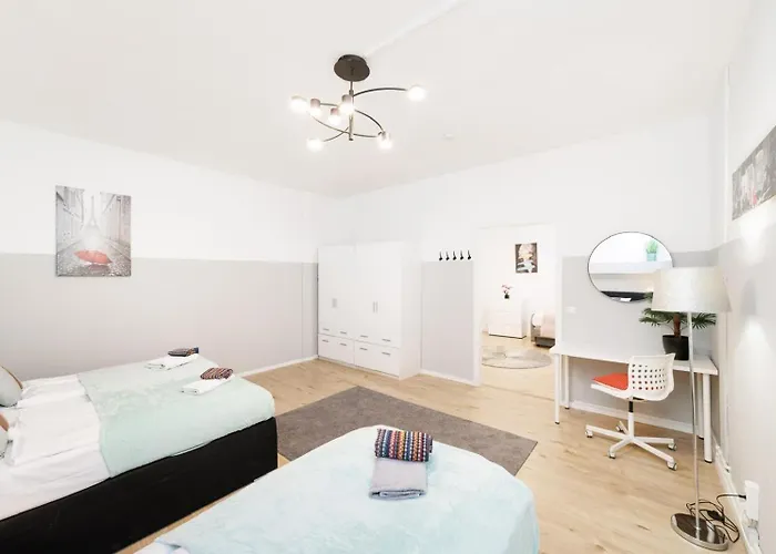 Urban Wilmersdorf Apartment