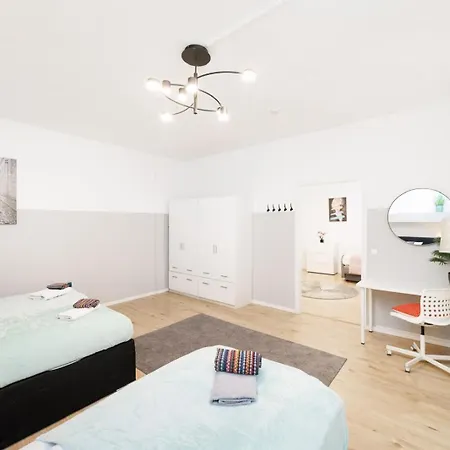 Urban Wilmersdorf Apartment